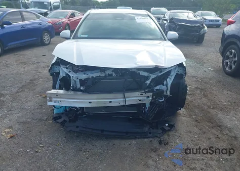 2025 Toyota Camry Le z USA, uszkodzony, nr VIN 4T1DAACKXSU571049